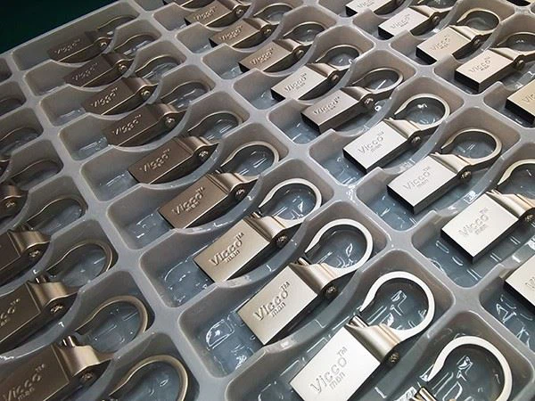 USB FLASH Drive With Zinc Alloy Case in Bulk Package